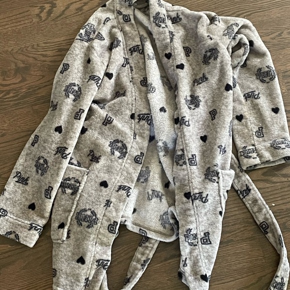 PINK Victoria's Secret Other - PINK Victoria's Secret Gray Robe woman's XS